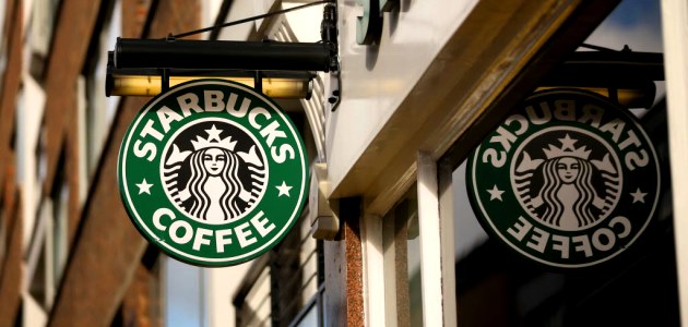 Starbucks divisa tra caffè e alcool